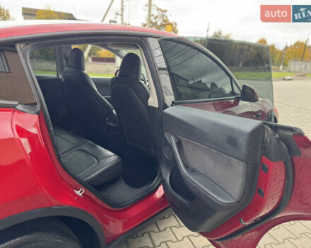 Червоний Тесла Model Y, об'ємом двигуна 0 л та пробігом 117 тис. км за 19500 $, фото 28 на Automoto.ua