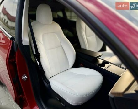 Красный Тесла Model Y, объемом двигателя 0 л и пробегом 100 тыс. км за 25350 $, фото 64 на Automoto.ua