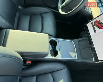 Красный Тесла Model Y, объемом двигателя 0 л и пробегом 121 тыс. км за 23000 $, фото 28 на Automoto.ua