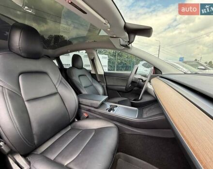 Красный Тесла Model Y, объемом двигателя 0 л и пробегом 125 тыс. км за 17500 $, фото 11 на Automoto.ua