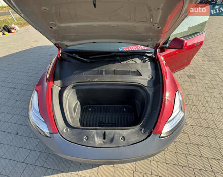 Красный Тесла Model Y, объемом двигателя 0 л и пробегом 121 тыс. км за 23000 $, фото 31 на Automoto.ua