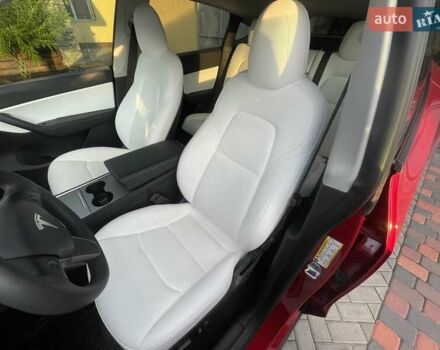 Красный Тесла Model Y, объемом двигателя 0 л и пробегом 86 тыс. км за 27500 $, фото 26 на Automoto.ua