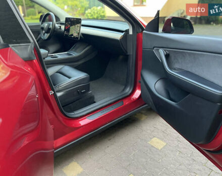 Червоний Тесла Model Y, об'ємом двигуна 0 л та пробігом 89 тис. км за 27999 $, фото 8 на Automoto.ua