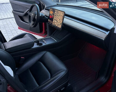 Красный Тесла Model Y, объемом двигателя 0 л и пробегом 191 тыс. км за 21600 $, фото 13 на Automoto.ua