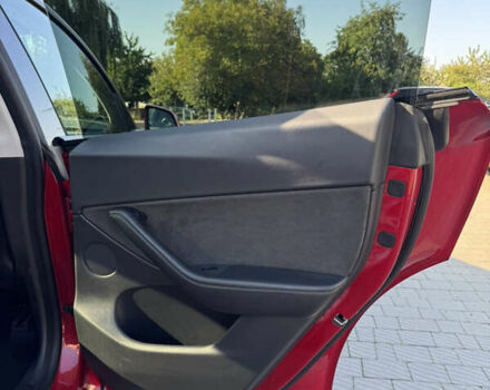 Красный Тесла Model Y, объемом двигателя 0 л и пробегом 121 тыс. км за 23000 $, фото 19 на Automoto.ua