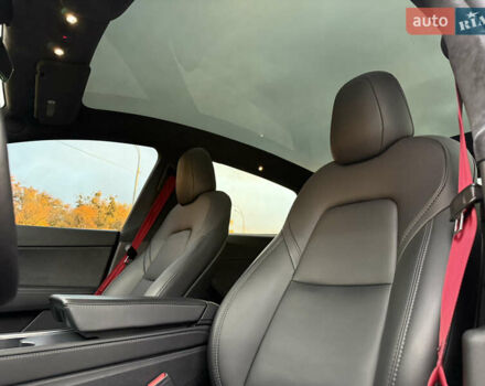 Красный Тесла Model Y, объемом двигателя 0 л и пробегом 60 тыс. км за 25000 $, фото 16 на Automoto.ua