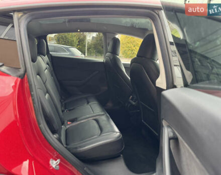 Червоний Тесла Model Y, об'ємом двигуна 0 л та пробігом 117 тис. км за 19500 $, фото 29 на Automoto.ua