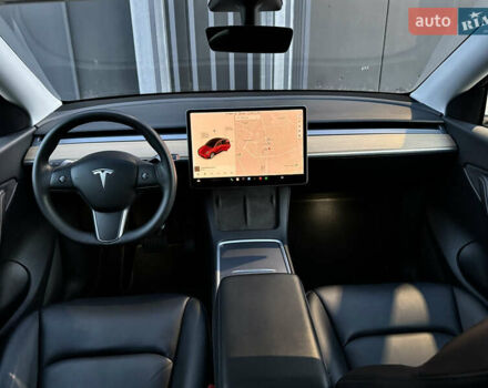 Красный Тесла Model Y, объемом двигателя 0 л и пробегом 27 тыс. км за 27800 $, фото 39 на Automoto.ua