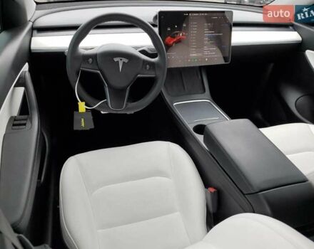 Красный Тесла Model Y, объемом двигателя 0 л и пробегом 75 тыс. км за 26500 $, фото 4 на Automoto.ua