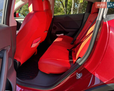 Красный Тесла Model Y, объемом двигателя 0 л и пробегом 81 тыс. км за 31500 $, фото 4 на Automoto.ua
