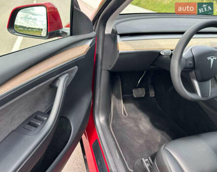 Красный Тесла Model Y, объемом двигателя 0 л и пробегом 54 тыс. км за 27500 $, фото 13 на Automoto.ua