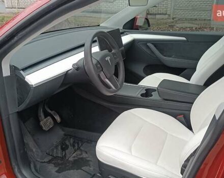 Красный Тесла Model Y, объемом двигателя 0 л и пробегом 51 тыс. км за 27500 $, фото 9 на Automoto.ua