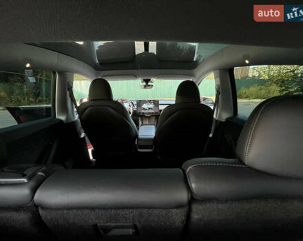 Тесла Model Y 2022 у Броварах на Automoto.ua Червоний Тесла Model Y, об'ємом двигуна 0 л та пробігом 65 тис. км за 32000 $, фото 7 на Automoto.ua