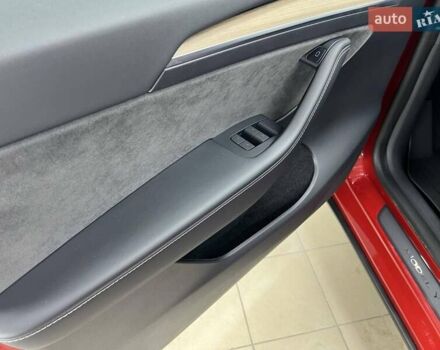Красный Тесла Model Y, объемом двигателя 0 л и пробегом 37 тыс. км за 31999 $, фото 24 на Automoto.ua