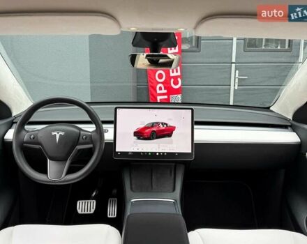 Червоний Тесла Model Y, об'ємом двигуна 0 л та пробігом 25 тис. км за 30999 $, фото 16 на Automoto.ua
