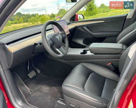 Красный Тесла Model Y, объемом двигателя 0 л и пробегом 54 тыс. км за 27500 $, фото 11 на Automoto.ua