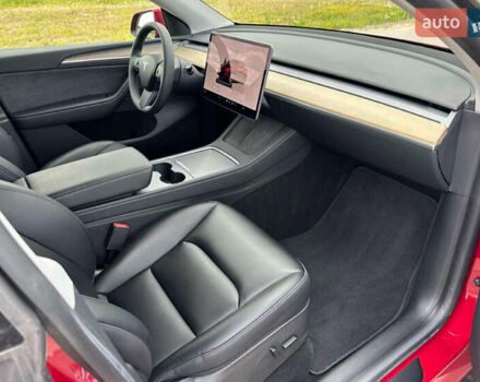 Красный Тесла Model Y, объемом двигателя 0 л и пробегом 54 тыс. км за 27500 $, фото 16 на Automoto.ua