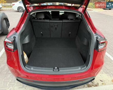 Красный Тесла Model Y, объемом двигателя 0 л и пробегом 41 тыс. км за 25400 $, фото 12 на Automoto.ua