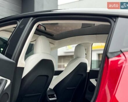 Червоний Тесла Model Y, об'ємом двигуна 0 л та пробігом 25 тис. км за 30999 $, фото 15 на Automoto.ua