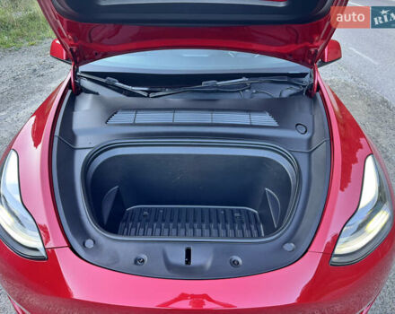 Красный Тесла Model Y, объемом двигателя 0 л и пробегом 40 тыс. км за 29999 $, фото 26 на Automoto.ua