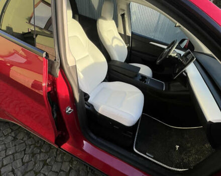 Красный Тесла Model Y, объемом двигателя 0 л и пробегом 46 тыс. км за 27200 $, фото 5 на Automoto.ua