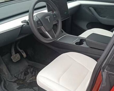 Красный Тесла Model Y, объемом двигателя 0 л и пробегом 51 тыс. км за 27500 $, фото 8 на Automoto.ua