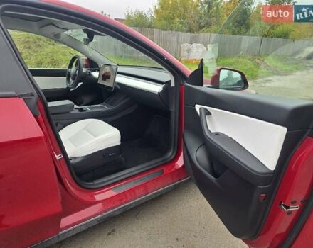 Тесла Model Y 2022 в Костополе на Automoto.ua Красный Тесла Model Y, объемом двигателя 0 л и пробегом 129 тыс. км за 17500 $, фото 39 на Automoto.ua