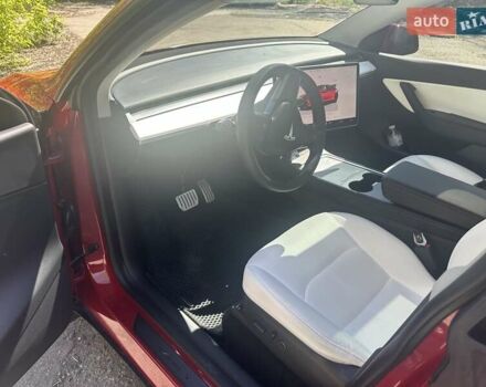 Красный Тесла Model Y, объемом двигателя 0 л и пробегом 29 тыс. км за 35000 $, фото 4 на Automoto.ua