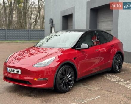 Червоний Тесла Model Y, об'ємом двигуна 0 л та пробігом 25 тис. км за 30999 $, фото 3 на Automoto.ua