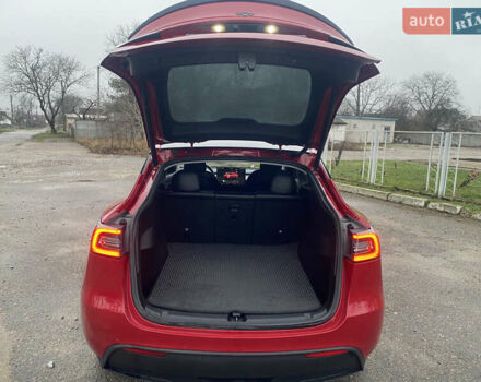 Красный Тесла Model Y, объемом двигателя 0 л и пробегом 70 тыс. км за 27300 $, фото 7 на Automoto.ua