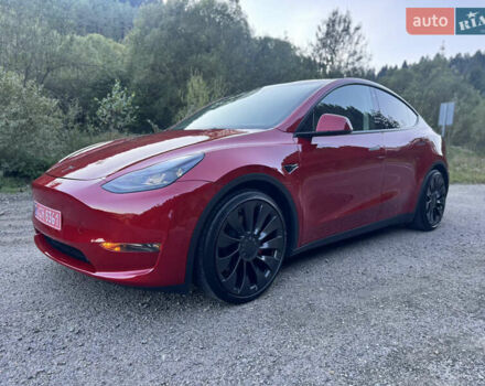 Тесла Model Y 2022 в Львове на Automoto.ua Красный Тесла Model Y, объемом двигателя 0 л и пробегом 45 тыс. км за 30999 $, фото 12 на Automoto.ua