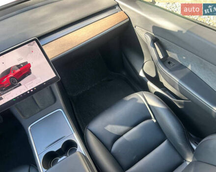 Красный Тесла Model Y, объемом двигателя 0 л и пробегом 44 тыс. км за 24400 $, фото 24 на Automoto.ua