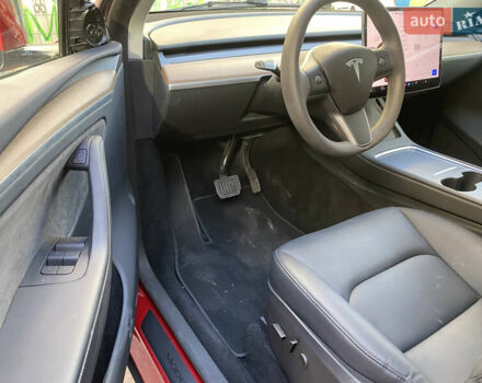 Красный Тесла Model Y, объемом двигателя 0 л и пробегом 26 тыс. км за 28888 $, фото 15 на Automoto.ua