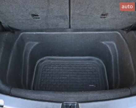 Красный Тесла Model Y, объемом двигателя 0 л и пробегом 72 тыс. км за 28999 $, фото 15 на Automoto.ua