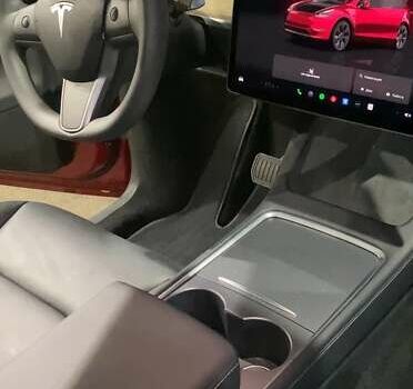 Тесла Model Y 2023 в Киеве на Automoto.ua Красный Тесла Model Y, объемом двигателя 0 л и пробегом 27 тыс. км за 28800 $, фото 83 на Automoto.ua