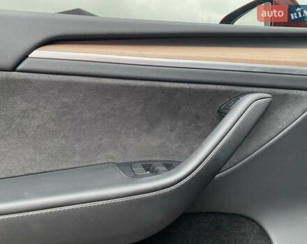 Червоний Тесла Model Y, об'ємом двигуна 0 л та пробігом 90 тис. км за 26900 $, фото 7 на Automoto.ua