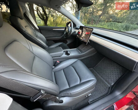 Красный Тесла Model Y, объемом двигателя 0 л и пробегом 39 тыс. км за 27700 $, фото 21 на Automoto.ua