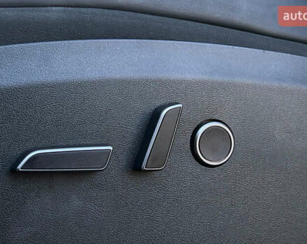 Красный Тесла Model Y, объемом двигателя 0 л и пробегом 26 тыс. км за 29800 $, фото 16 на Automoto.ua