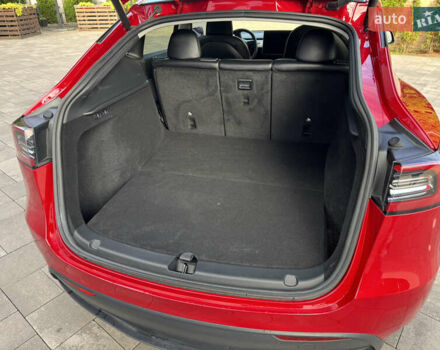 Тесла Model Y 2023 у Луцьку на Automoto.ua Червоний Тесла Model Y, об'ємом двигуна 0 л та пробігом 33 тис. км за 26000 $, фото 7 на Automoto.ua