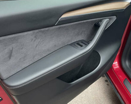 Красный Тесла Model Y, объемом двигателя 0 л и пробегом 23 тыс. км за 26200 $, фото 7 на Automoto.ua