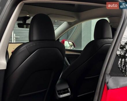 Красный Тесла Model Y, объемом двигателя 0 л и пробегом 43 тыс. км за 31999 $, фото 16 на Automoto.ua