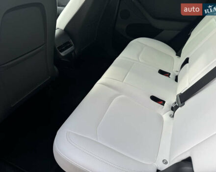 Красный Тесла Model Y, объемом двигателя 0 л и пробегом 35 тыс. км за 29200 $, фото 6 на Automoto.ua