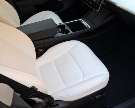 Тесла Model Y 2023 в Виннице на Automoto.ua Красный Тесла Model Y, объемом двигателя 0 л и пробегом 27 тыс. км за 31500 $, фото 24 на Automoto.ua