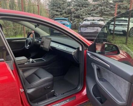 Червоний Тесла Model Y, об'ємом двигуна 0 л та пробігом 24 тис. км за 27800 $, фото 2 на Automoto.ua