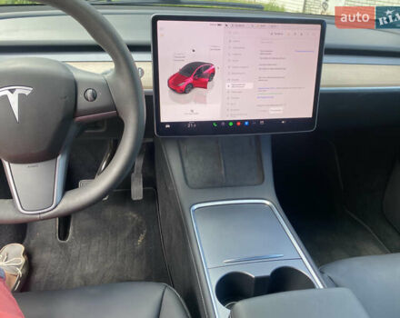 Тесла Model Y 2023 в Киеве на Automoto.ua Красный Тесла Model Y, объемом двигателя 0 л и пробегом 27 тыс. км за 28800 $, фото 33 на Automoto.ua