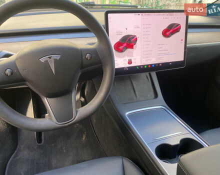 Красный Тесла Model Y, объемом двигателя 0 л и пробегом 26 тыс. км за 29999 $, фото 20 на Automoto.ua