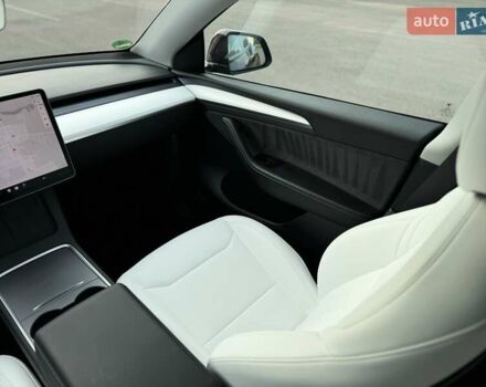 Красный Тесла Model Y, объемом двигателя 0 л и пробегом 42 тыс. км за 34990 $, фото 16 на Automoto.ua