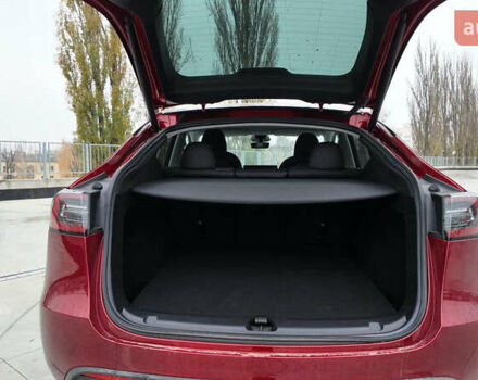 Червоний Тесла Model Y, об'ємом двигуна 0 л та пробігом 10 тис. км за 32490 $, фото 5 на Automoto.ua