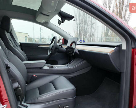 Червоний Тесла Model Y, об'ємом двигуна 0 л та пробігом 10 тис. км за 32490 $, фото 13 на Automoto.ua