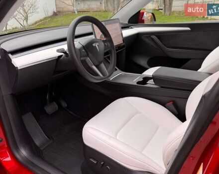 Червоний Тесла Model Y, об'ємом двигуна 0 л та пробігом 1 тис. км за 31900 $, фото 21 на Automoto.ua